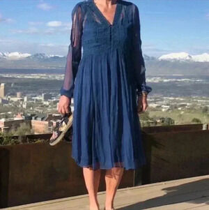 Sundance Blue Floral Eyelet Trim Sheer Slit Sleeve Dress Size 2